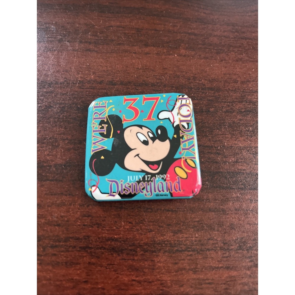 Disneyland 37th Birthday Mickey Mouse July‎ 17th, 1992 Button Pin